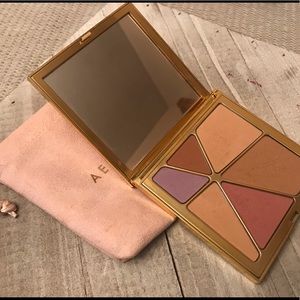 Aerin palette